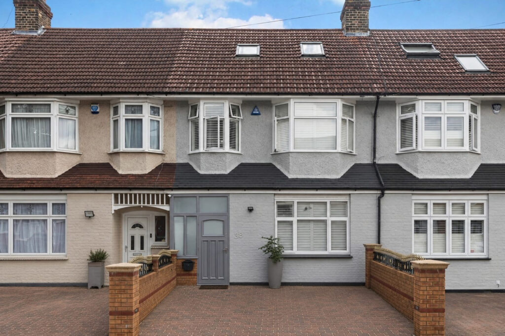 Hereward Gardens, London, Greater London