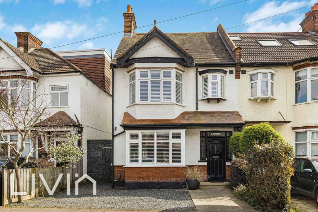 Ashburton Avenue, Addiscombe