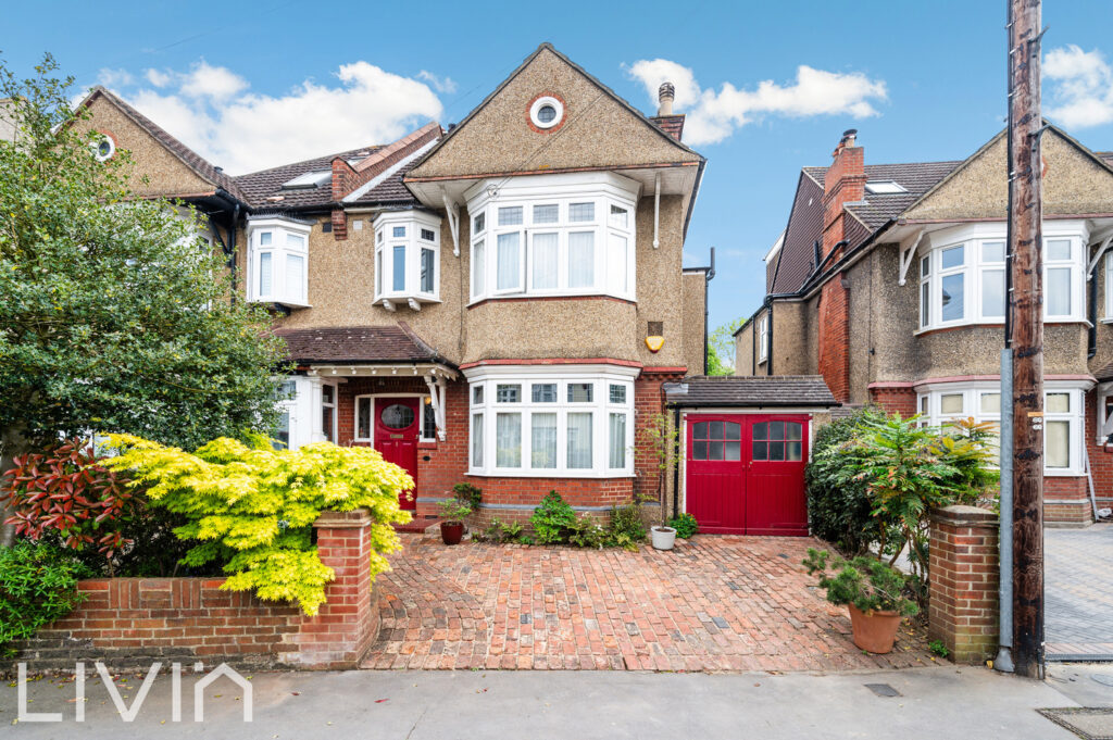 Ashburton Avenue, Addiscombe