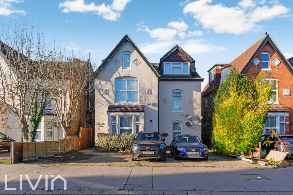 Flat 2, Charlotte Court, 8 Bramley Hill, South Croydon, Surrey