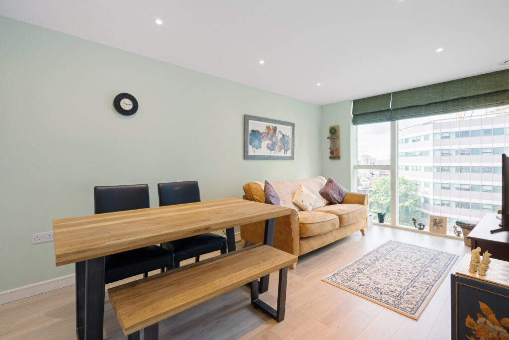 Pinnacle Apartments, 11 Saffron Central Square