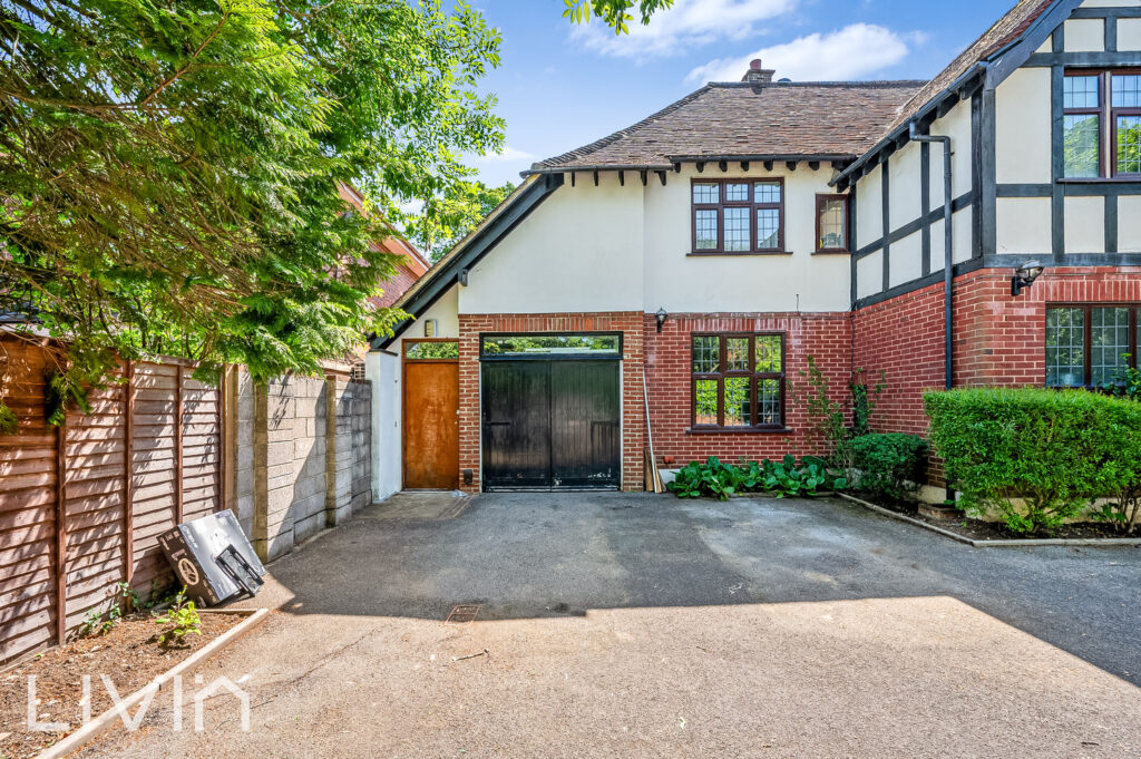 Pampisford Road, South Croydon, Greater London